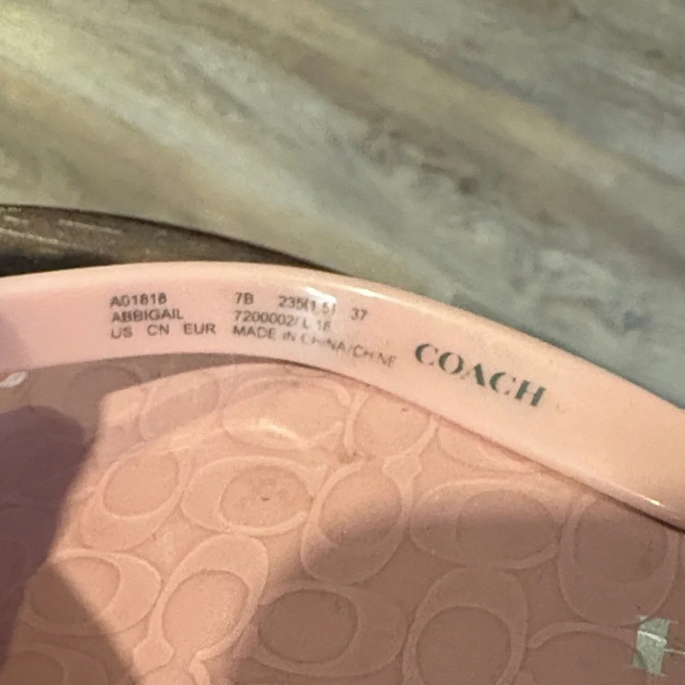 Coach Pink Logo-Pattern Flip Flop Sandals - Picture 6 of 8